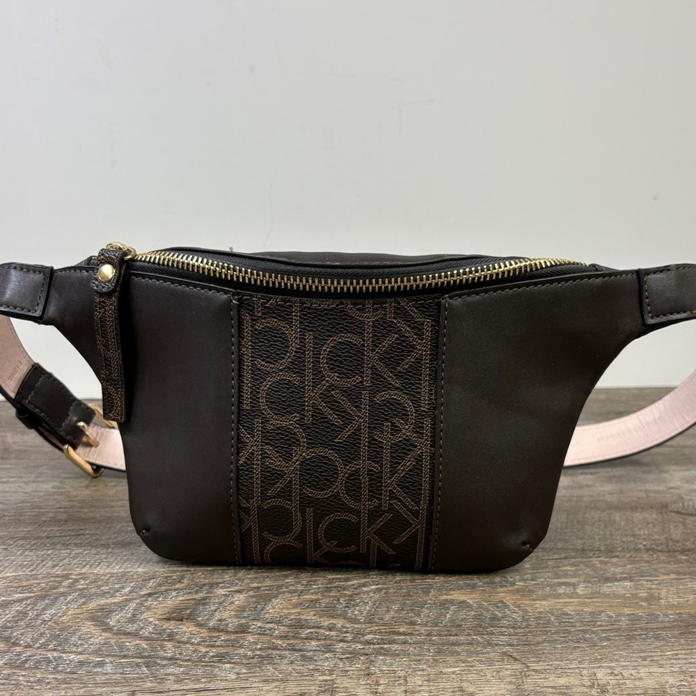Calvin Klein Belt Bag 641775 Size Large
